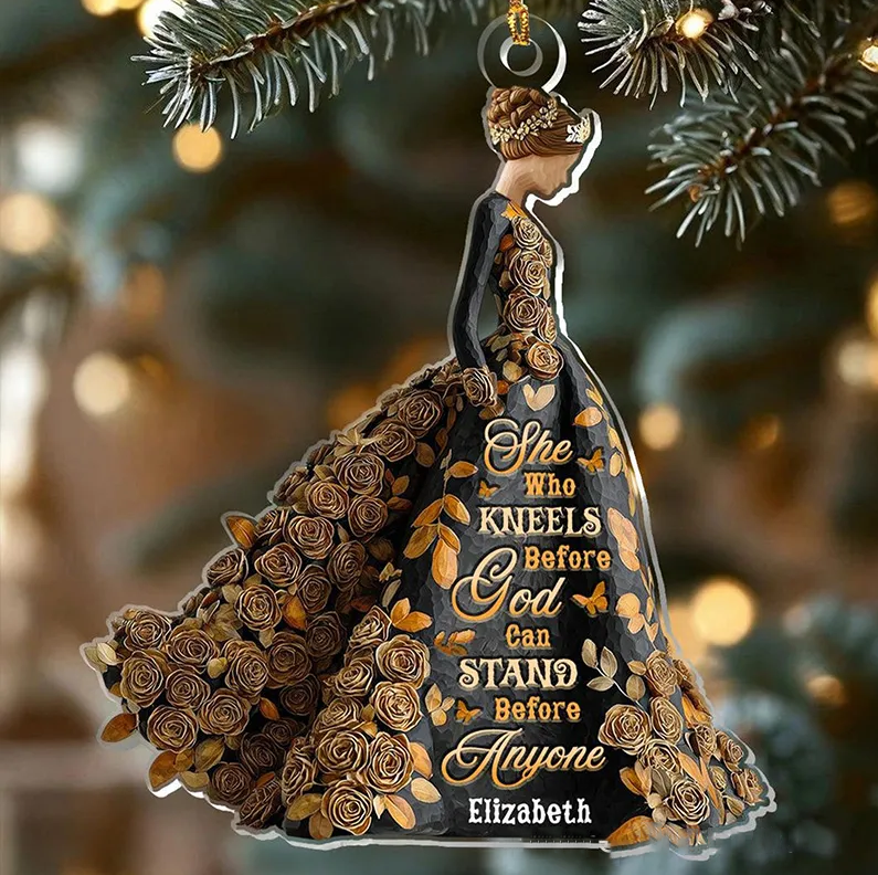 Personalized She Who Kneels Before God Acrylic Ornament with Custom Name Religious Woman Decor Christian Strength Keepsake Prayer Gift for Her