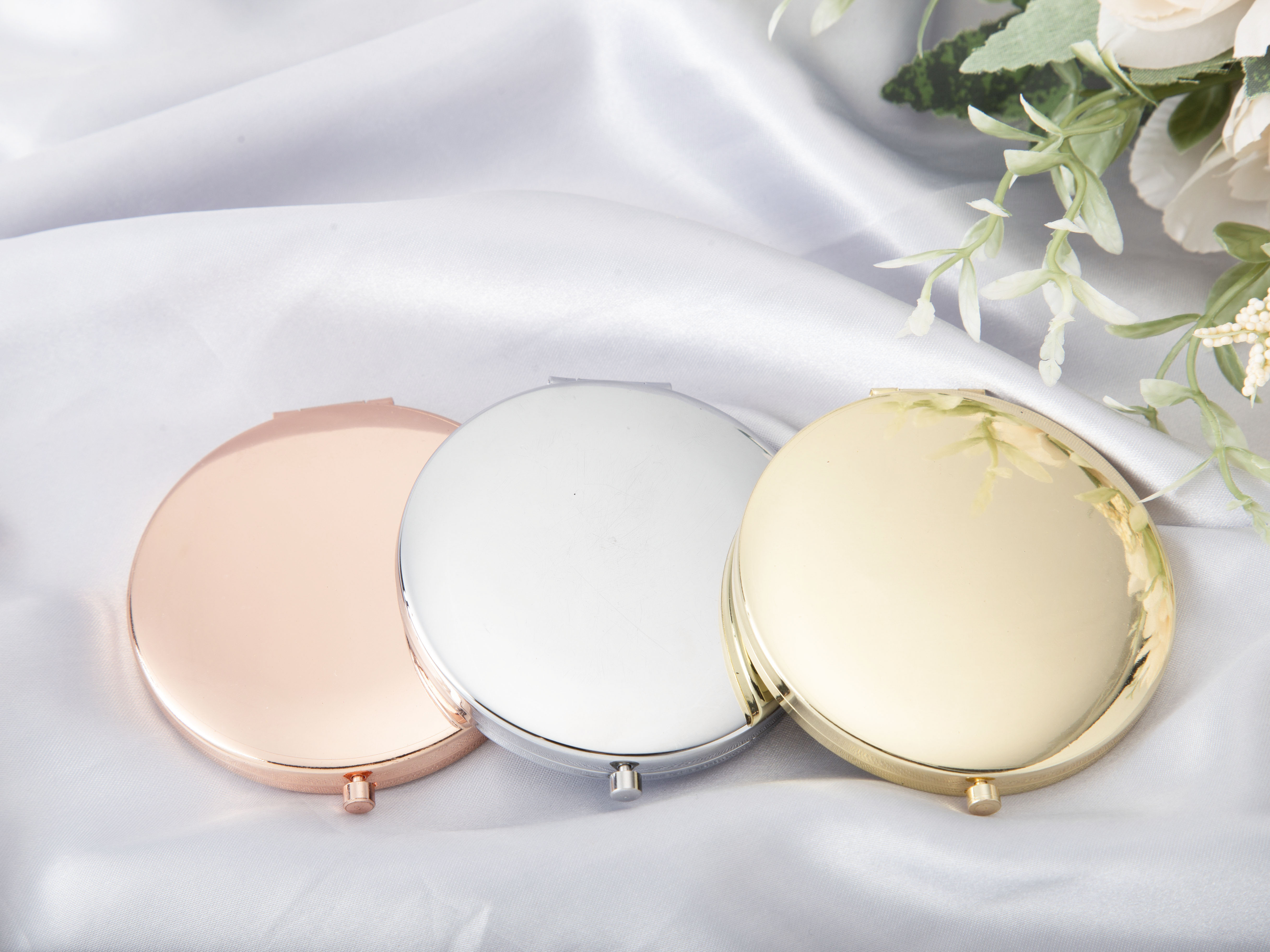 Personalized Bridesmaid Compact Mirror Dried Pressed Birth Floral Compact Mirror Custom Bride Name Compact Mirror Bachelorette Party Mirror Bridal Shower Gift for Her