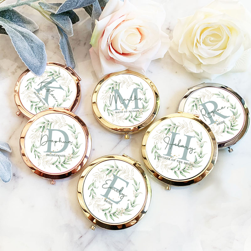 Personalized Bridesmaid Gold Leaf Round Wreath Mirror Custom Bride Name Compact Mirror Bachelorette Party Mirror Bridal Shower Gift for Her
