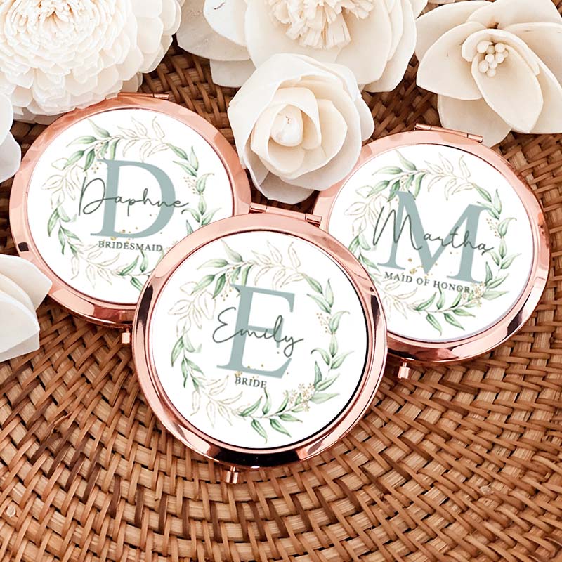 Personalized Bridesmaid Gold Leaf Round Wreath Mirror Custom Bride Name Compact Mirror Bachelorette Party Mirror Bridal Shower Gift for Her