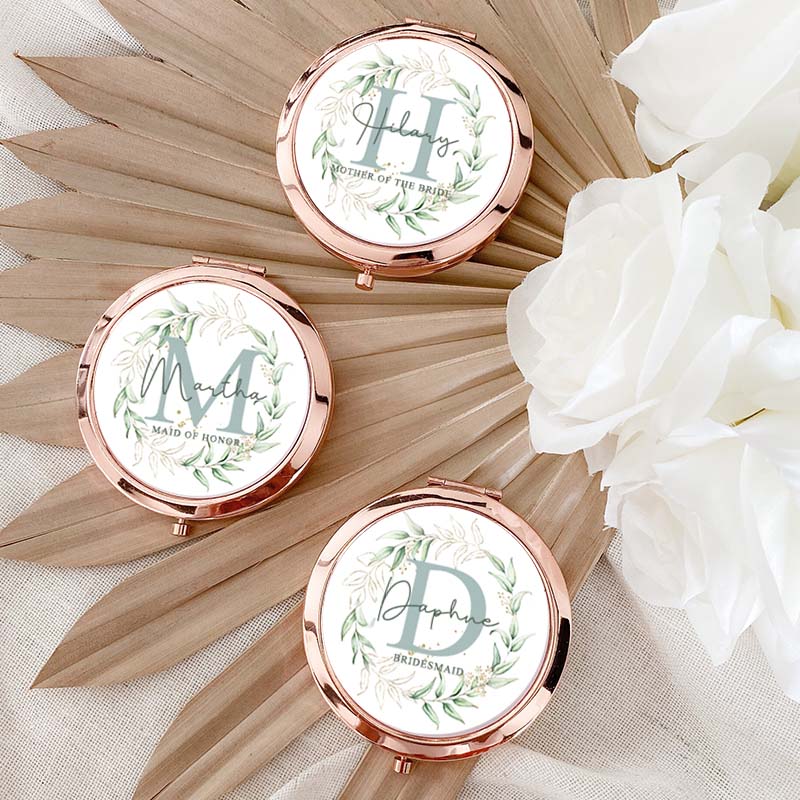 Personalized Bridesmaid Gold Leaf Round Wreath Mirror Custom Bride Name Compact Mirror Bachelorette Party Mirror Bridal Shower Gift for Her