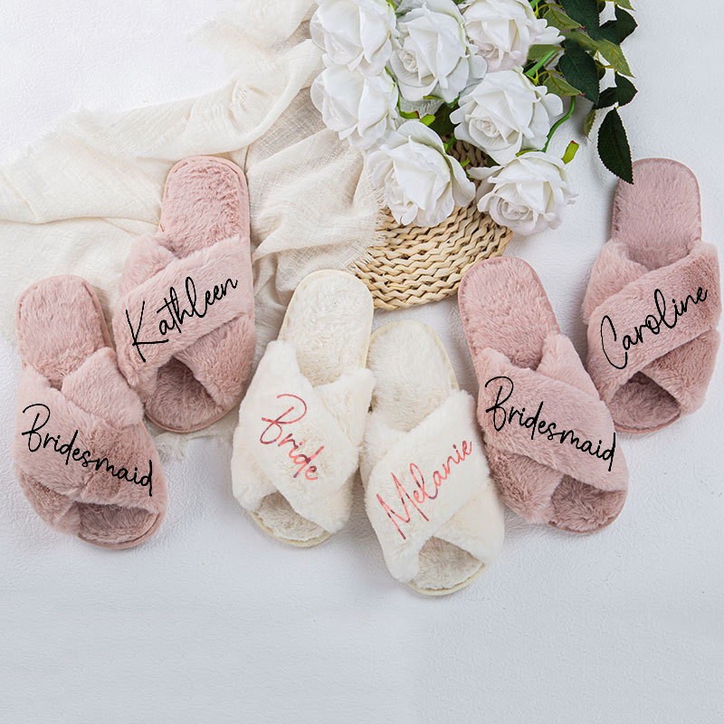 Personalized Bridesmaid Fluffy Slippers Custom Bride Name Fluffy Slipper Maid of Honor Slippers Bridal Shower Gift for Her Bachelorette Party Gift