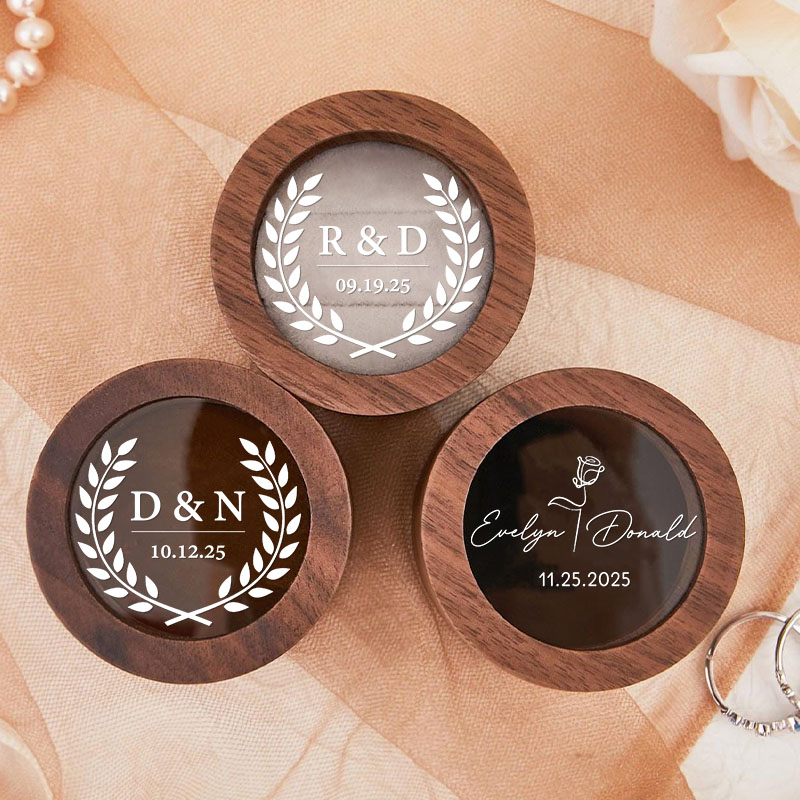 Personalized Couple Wedding Classic Laurel Wreath Wooden Ring Box Newlywed Initials Round Ring Box with Acrylic Cover Husband Wife Engagement Ring Box