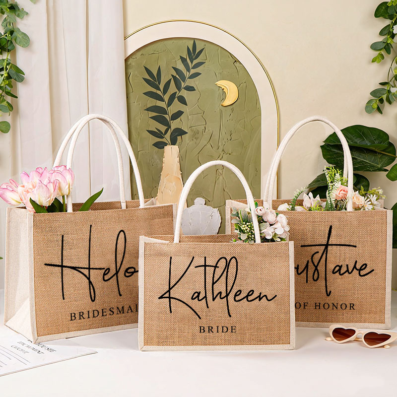 Personalized Bridesmaid Burlap Tote Bag Custom Bride Name Tote Bag with White Side Wedding Jute Beach Bag Bridal Shower Bachelorette Party Gift