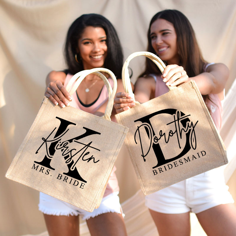 Personalized Minimalist Bridesmaid Burlap Tote Bag Custom Bride Initials Jute Tote Bag Wedding Beach Bag Bachelorette Party Favors Bridal Shower Gift