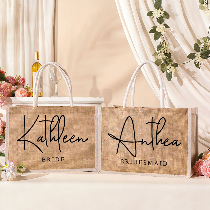 Personalized Bridesmaid Burlap Tote Bag Custom Bride Name Tote Bag with White Side Wedding Jute Beach Bag Bridal Shower Bachelorette Party Gift