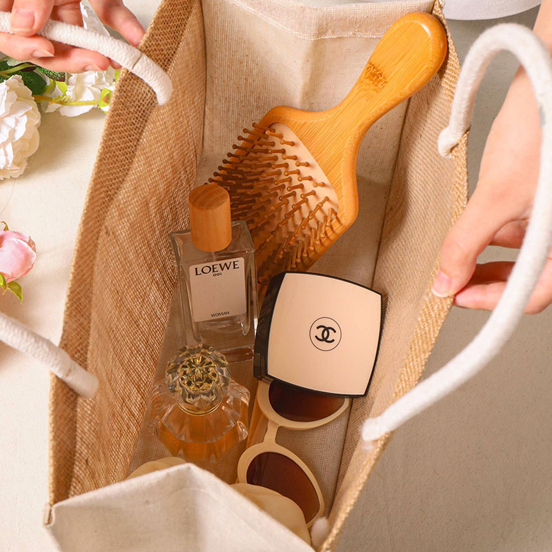 Personalized Bridesmaid Birth Flower Burlap Tote Bag with White Side Custom Bride Tote Bag Wedding Jute Beach Bag Bridal Shower Bachelorette Party Bag