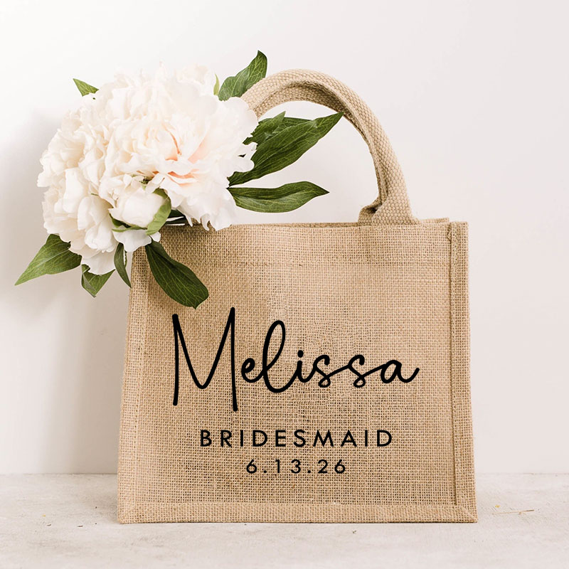 Personalized Bridesmaid Burlap Tote Bag Custom Bride Jute Tote Bag Wedding Date Beach Tote Bag Bachelorette Party Favors Bridal Shower Gift