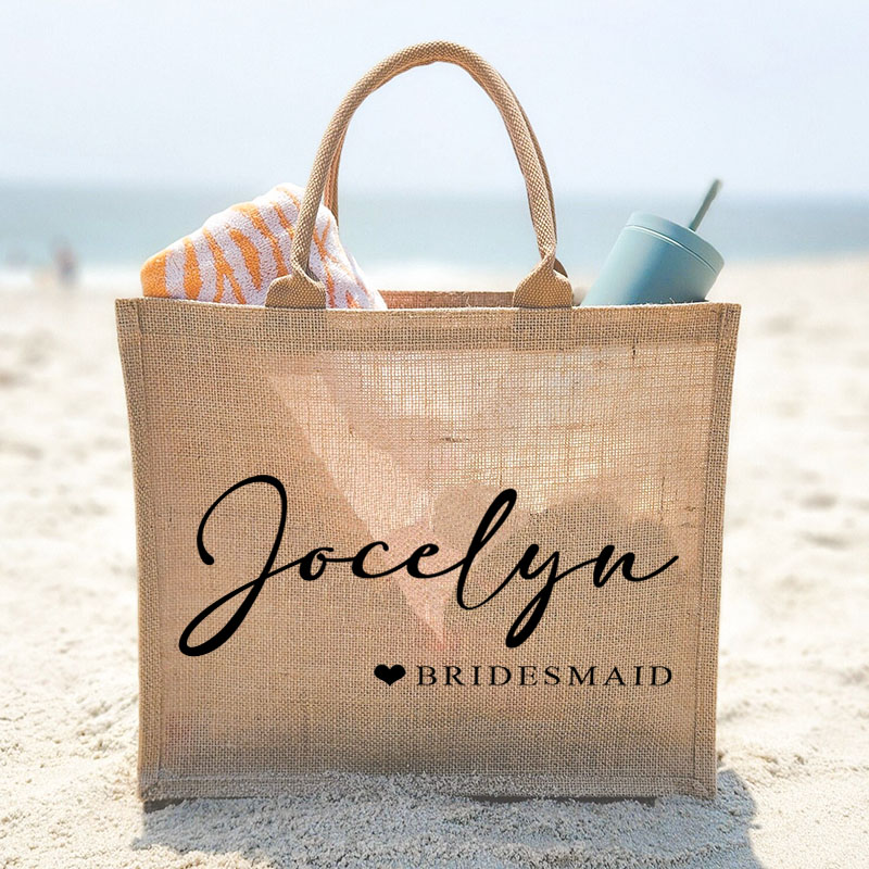 Personalized Bridesmaid Burlap Tote Bag Custom Bride Name and Title Jute Tote Bag Wedding Beach Bag Bachelorette Party Favors Bridal Shower Gift