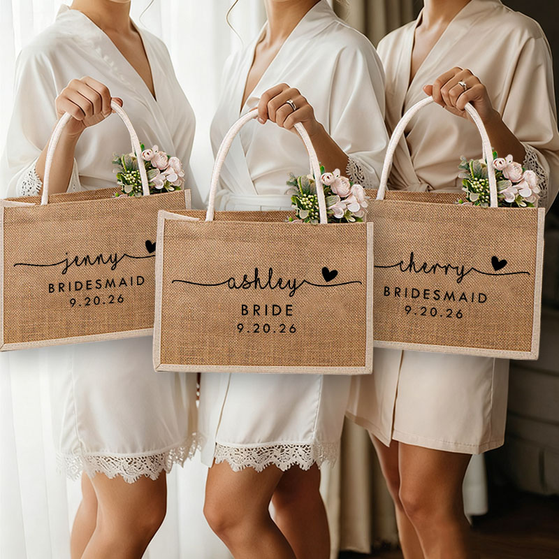 Personalized Bridesmaid Burlap Tote Bag Custom Bride Name with Heart Tote Bag Wedding Date Jute Beach Bag Bridal Shower Gift Bachelorette Party Gift