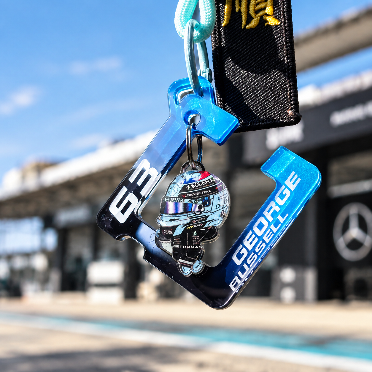 F1 Driver Acrylic Keychain, Racing Helmet Charm Key Ring, F1 Fan Collectible Key Accessory for Backpack & Keys