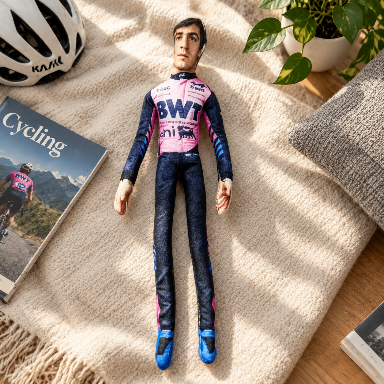Formula 1 Racer Printed Fabric Plush Doll, Collectible Stuffed Toy, Fun Home Display Collectible Souvenir for F1 Enthusiasts