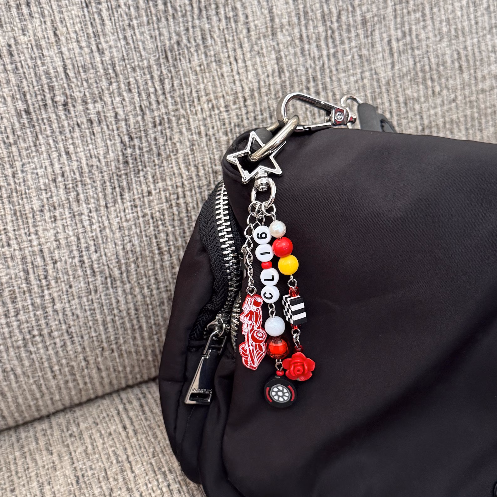 Custom F1 Racing Driver Number Keychain, Hand‑Beaded Formula 1 Bag Charm, Personalized Letter Name Key Ring, Motorsport Fan Gift