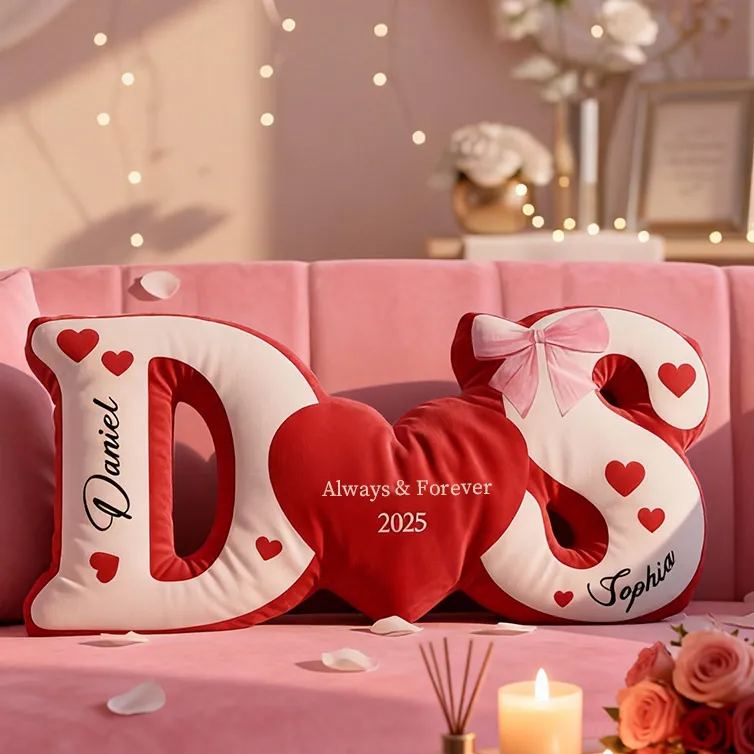 Personalized Couple Custom Initial Heart Throw Pillow Custom Names Couple Home Pillow Romantic Valentine's Day Gift for Girlfriend for Wife