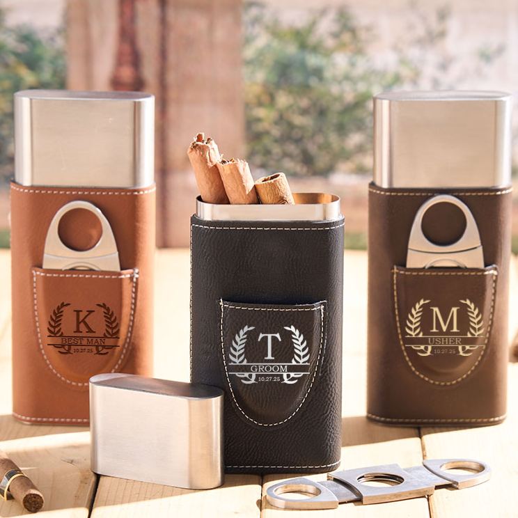 Personalized Groomsman Leather Cigar Case Engraved Men's Wedding Party Cigar Holder with Cutter Bachelor Favors Cigar Case Leather Cigar Accessories