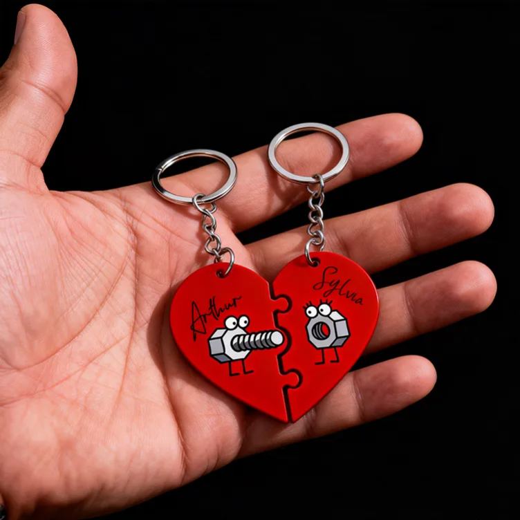 Personalized Heart Shaped Nut Keychain Custom Couple Names Romantic Holiday Gift for Couples