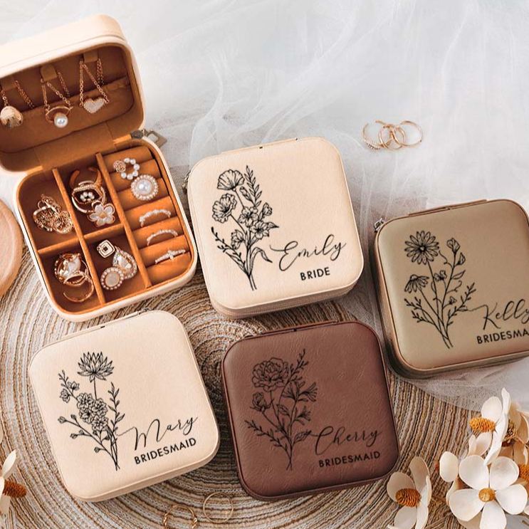 Personalized Bridesmaid Birth Flower Jewelry Box Bride Moth Flower Jewelry Box Maid of Honor Name Ring Box Bachelorette Party Favor Bridal Shower Gift