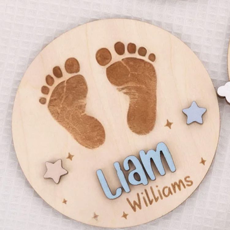 Personalized Cute Little Feet Pattern Custom Engraved Newborn Name Plaque Wooden Baby Announcement Sign