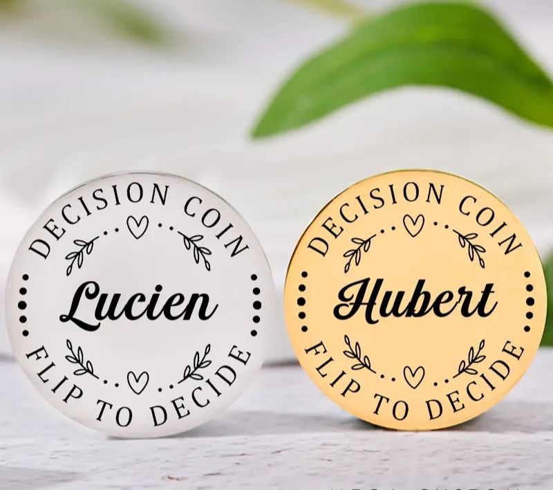 Personalized Couple Name with Heart Decision Coin Newlyweds Wreath Flip to Decide Coin Valentine's Day Gift for Boyfriend Girlfriend Husband Wife