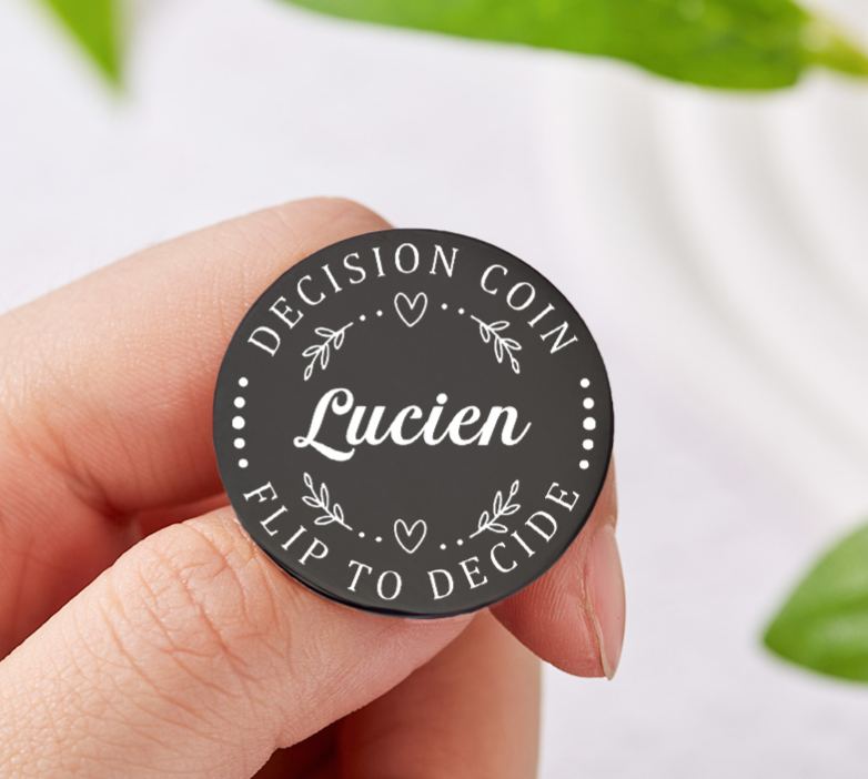 Personalized Couple Name with Heart Decision Coin Newlyweds Wreath Flip to Decide Coin Valentine's Day Gift for Boyfriend Girlfriend Husband Wife