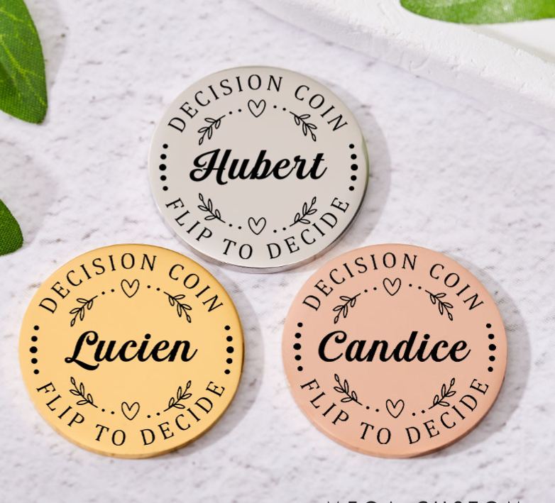 Personalized Couple Name with Heart Decision Coin Newlyweds Wreath Flip to Decide Coin Valentine's Day Gift for Boyfriend Girlfriend Husband Wife