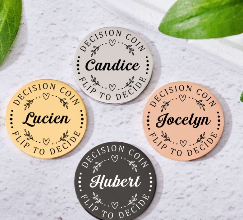Personalized Couple Name with Heart Decision Coin Newlyweds Wreath Flip to Decide Coin Valentine's Day Gift for Boyfriend Girlfriend Husband Wife