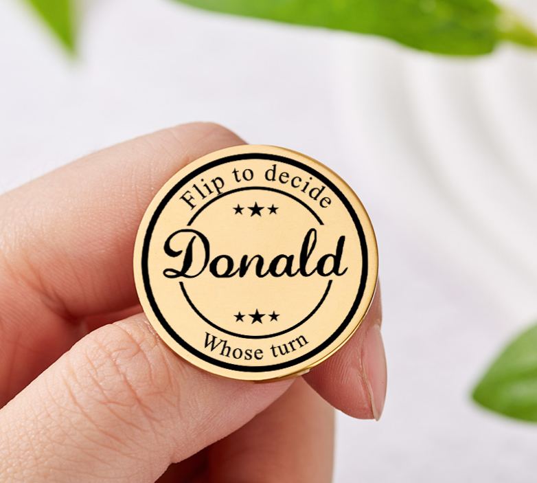 Personalized Couple Name Round Frame Decision Coin Newlyweds Whose Turn Flip to Decide Coin Valentine's Day Gift for Boyfriend Girlfriend Husband Wife