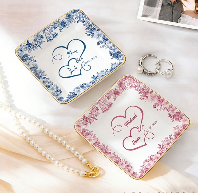 Personalized Heart Flower Ceramic Trinket Jewelry Dish with Name and Date Toile De Jouy Ring Dish Valentine's Gift for Wife Anniversary Gift for Girlfriend