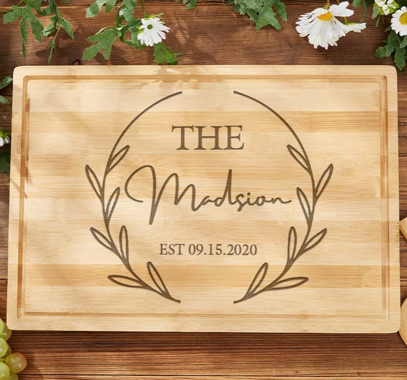 Personalized Bamboo Cutting Board Couple Wedding Anniversary Cutting Board Elegant Wreath Design Cutting Board for Husband Wife