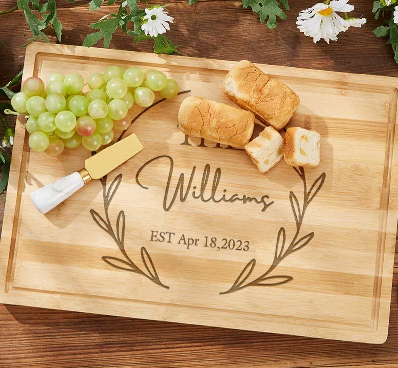 Personalized Bamboo Cutting Board Couple Wedding Anniversary Cutting Board Elegant Wreath Design Cutting Board for Husband Wife