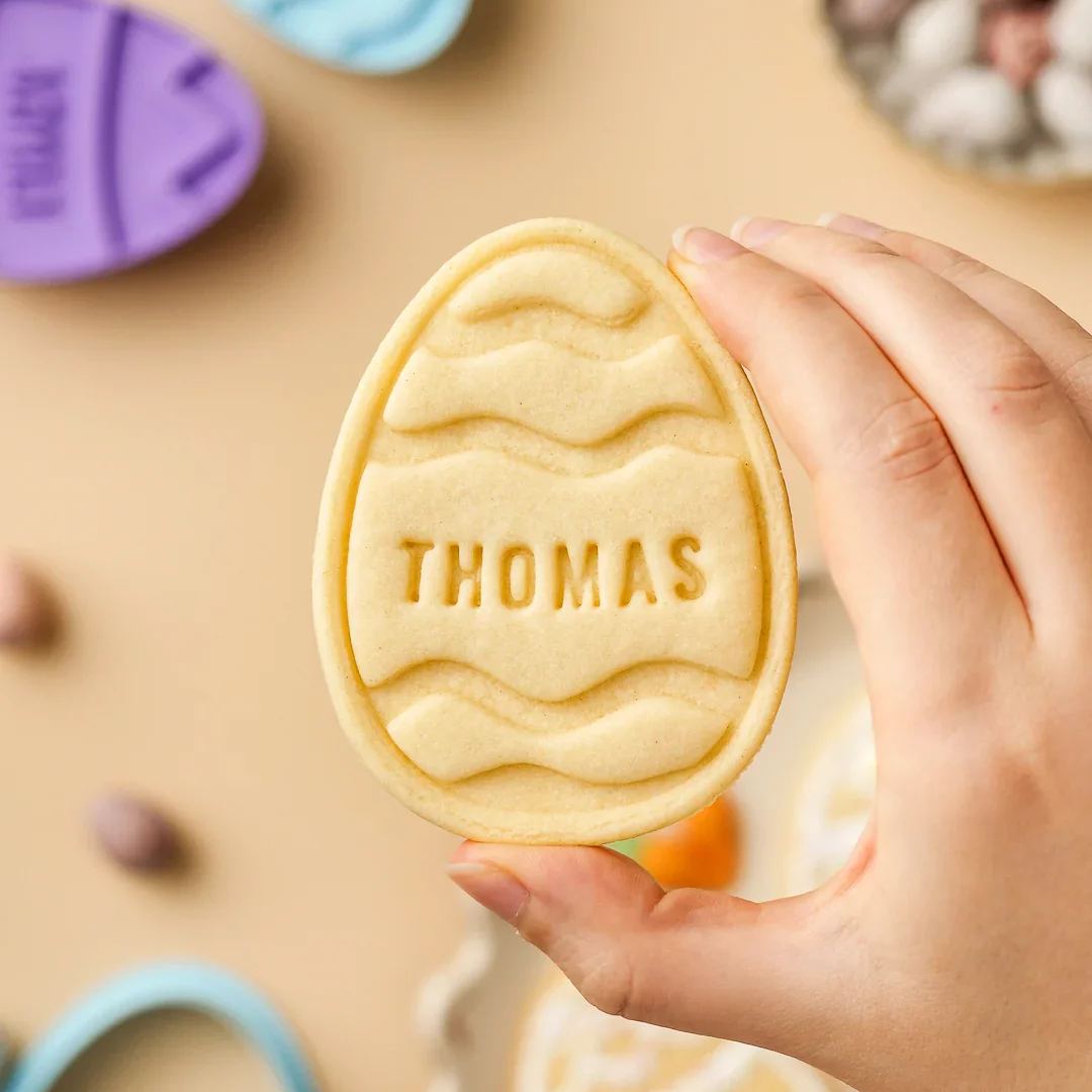 [Copy]Personalized Mom Heart Flower Cookie Cutter and Embosser Mold Mother’s Day Floral Design Perfect for Family Baking