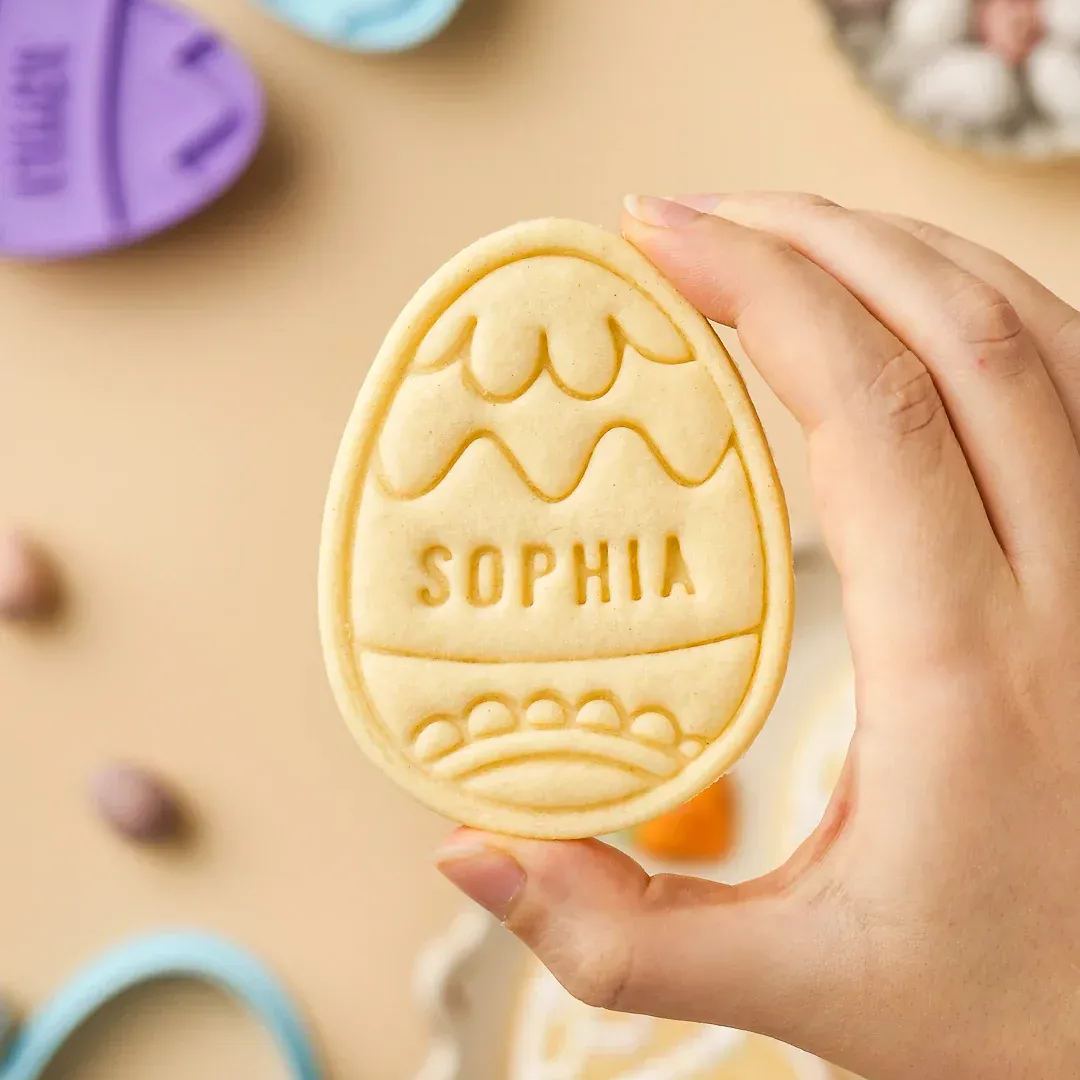 [Copy]Personalized Mom Heart Flower Cookie Cutter and Embosser Mold Mother’s Day Floral Design Perfect for Family Baking