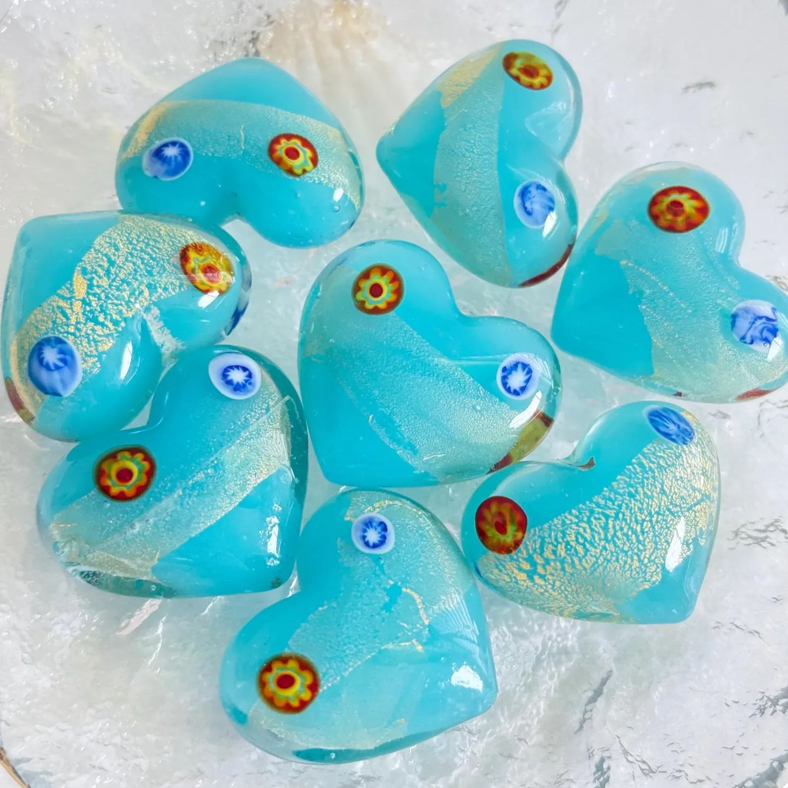 Personalized Metal Stick Figure Holding Dried Flower Heart Decor Resin Heart With Pressed Flowers Minimalist Wire Art Ornament Ideal For Desk And Shelf Decor