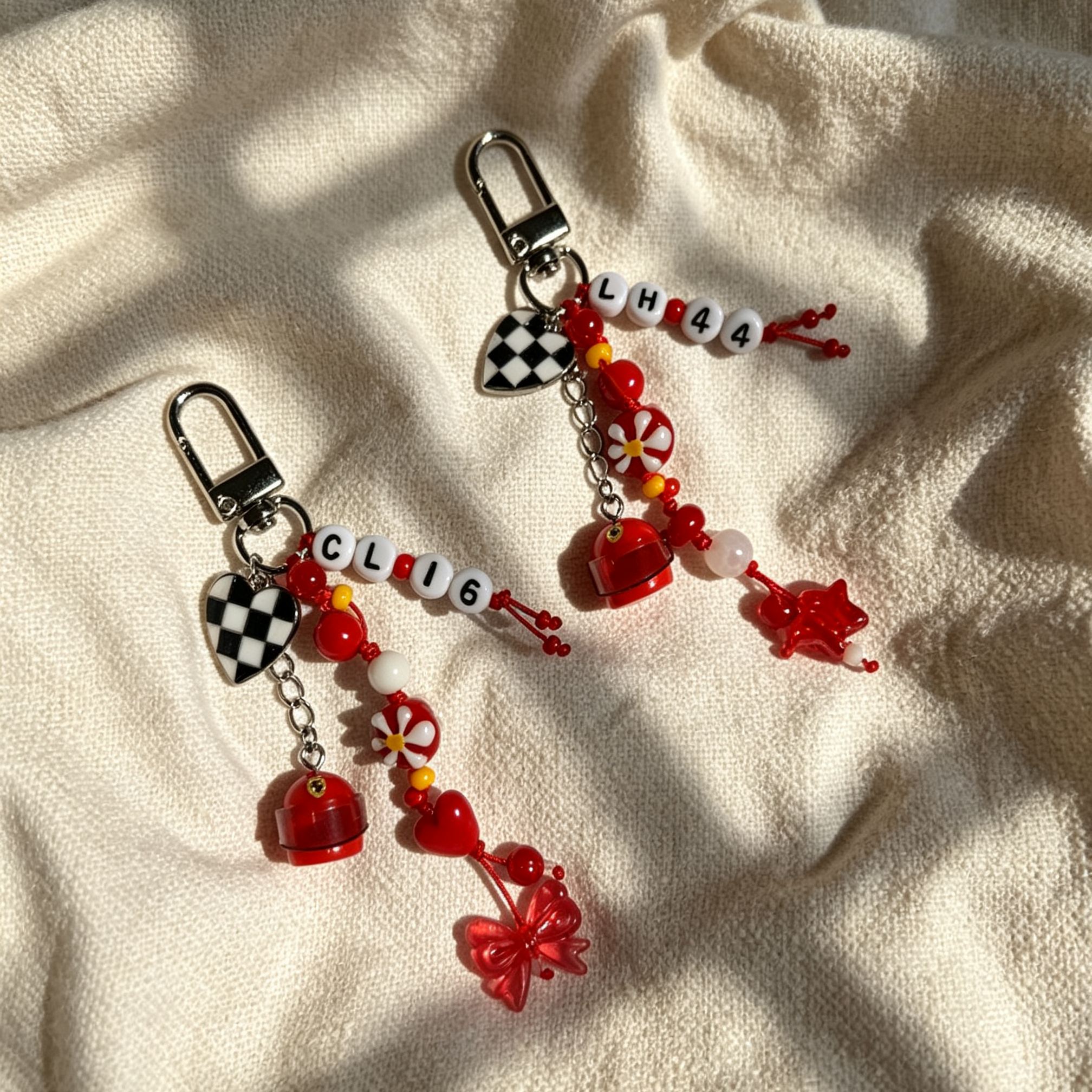 [Copy]Personalized Pink Keychain with Cute Charms Giving a Heart-Shaped Oil Drop Keychain Perfect As a Mini Decorative Accessory Or Gift for Cosmetics