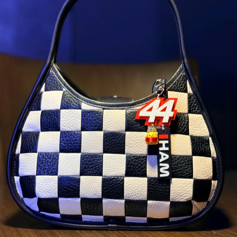 [Copy]Motorsport Driver Bag Charm, Russell Racing Helmet Race Car Checkered Flag Keychain Pendant