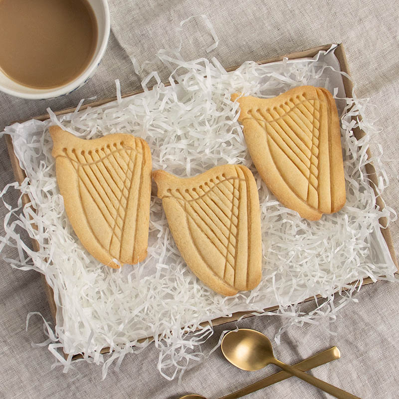 Personalized Harp Shaped Cookie Cutters for Musicians Orchestras Classical Music Enthusiasts for Birthday Holiday Party