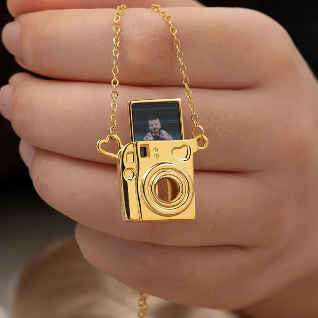 Personalized Mini Pull-Out Camera Locket Necklace with Photo Anniversary Birthday Gift for Photography Lovers Friends Lovers