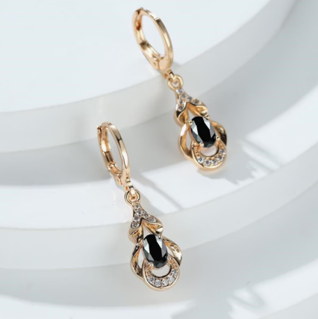 👉 Темпераментни и елегантни овални геометрични обеци в цвят шампанско злато