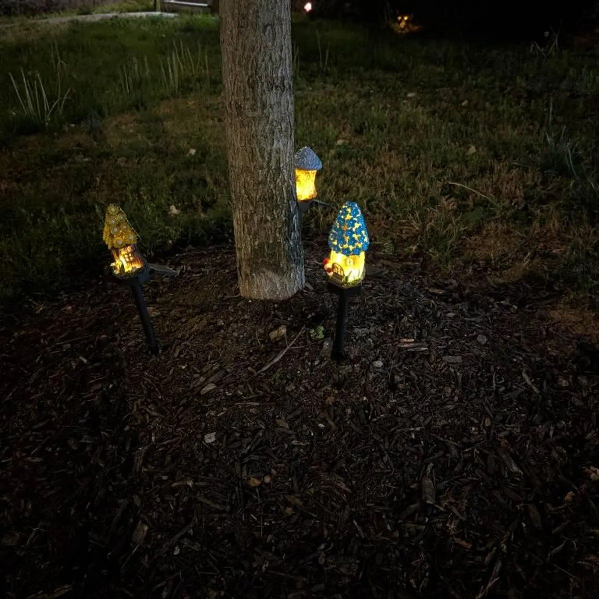 Solar Fairy-Tale Mushroom Cottage Garden Light