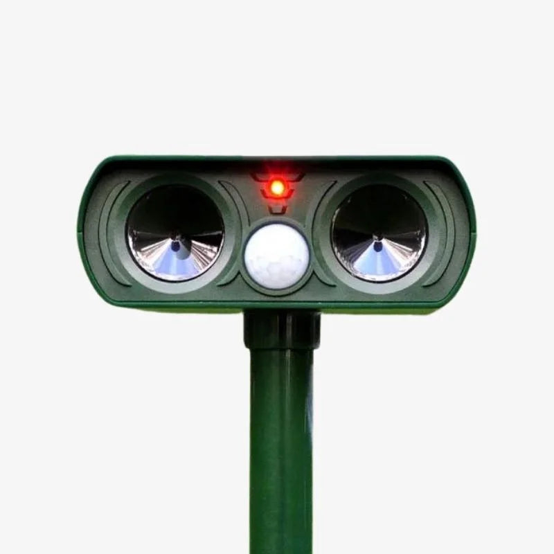 Squirrel Outdoor Solar Ultrasonic Repeller