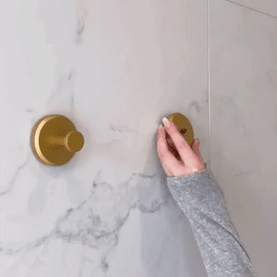 Suction cup hook applied to a smooth surface