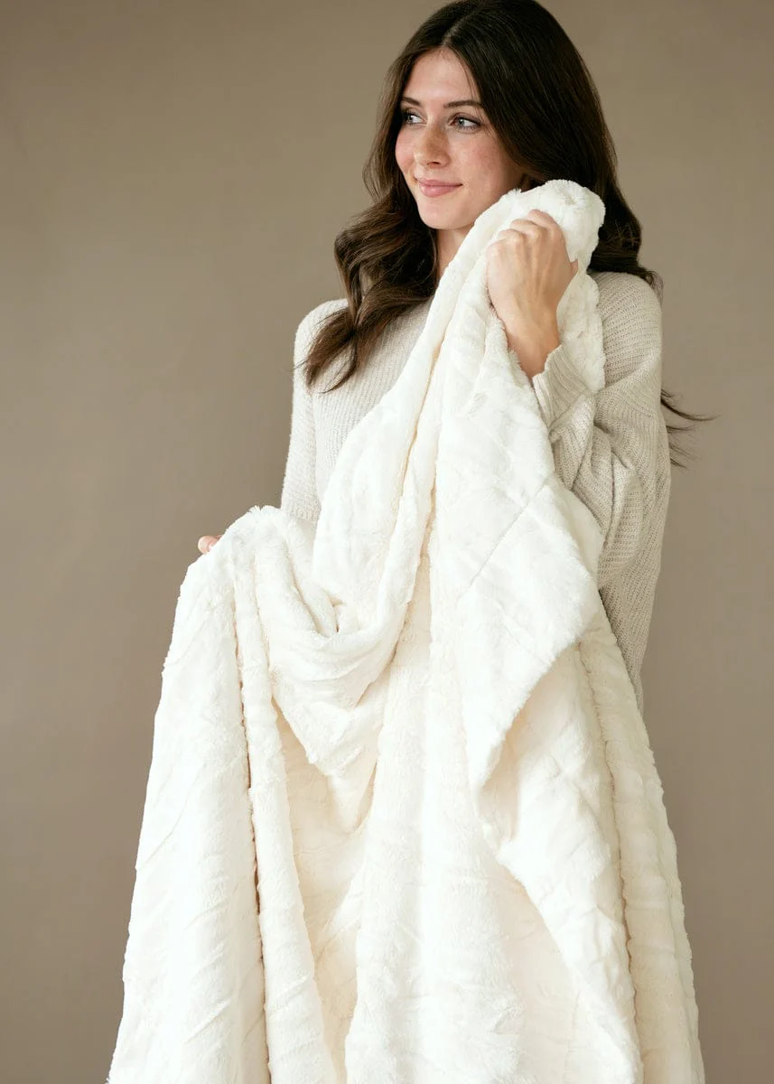 Plush Blankets & Throws