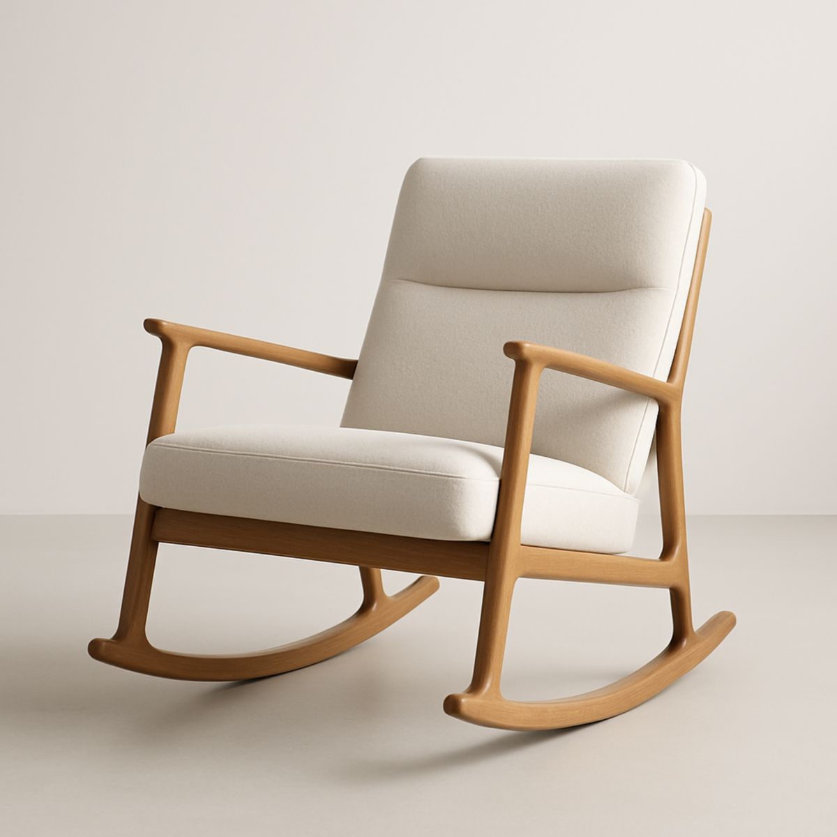 Chaise à bascule en bois et tissu beige