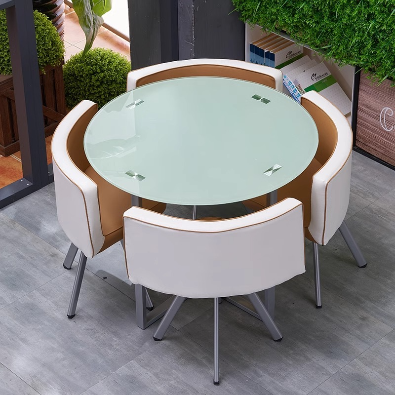 Juego de mesa y sillas de comedor de vidrio de 4 piezas para comedor de cocina pequeño. Mesa cuadrada contemporánea de vidrio templado de 5 piezas y 4 sillas.