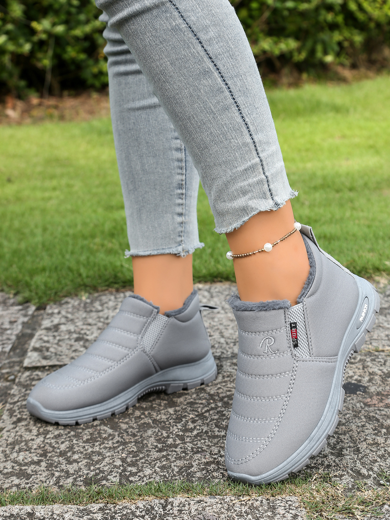 Winter fleece-lined cotton shoes