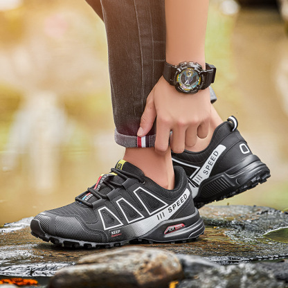 Men's outdoor hiking shoes