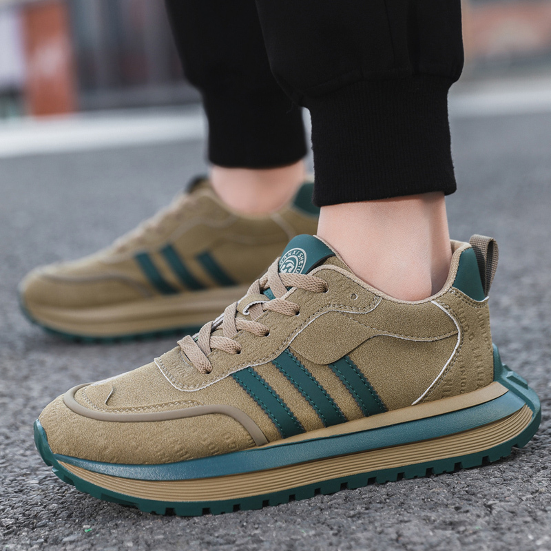 Men's casual sports shoes