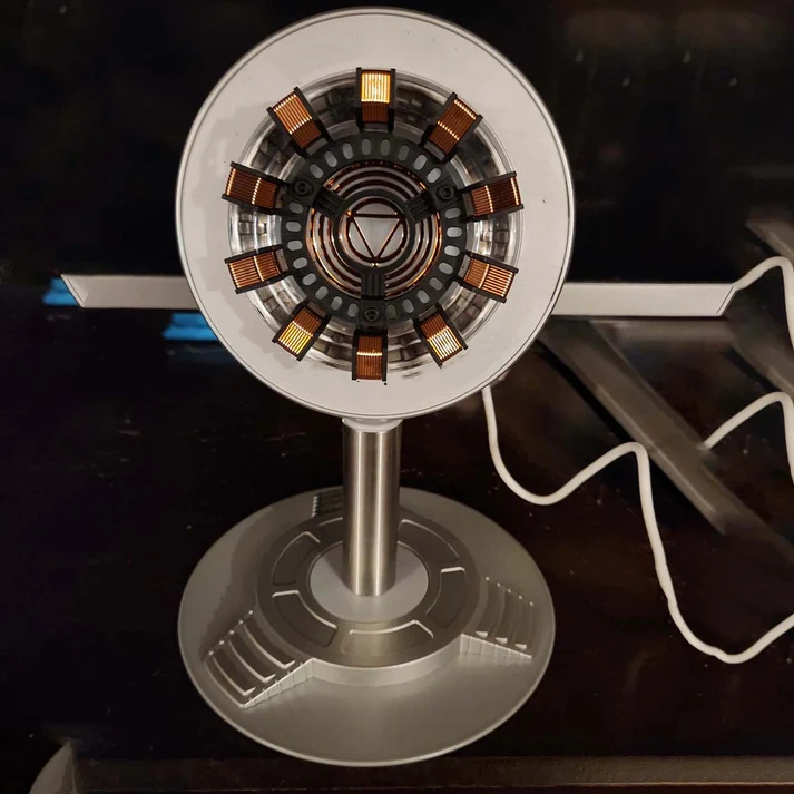 Arc Reactor Lamp — Rechargeable Superhero Desk Lamp — Colorful & Cute Desktop Decor