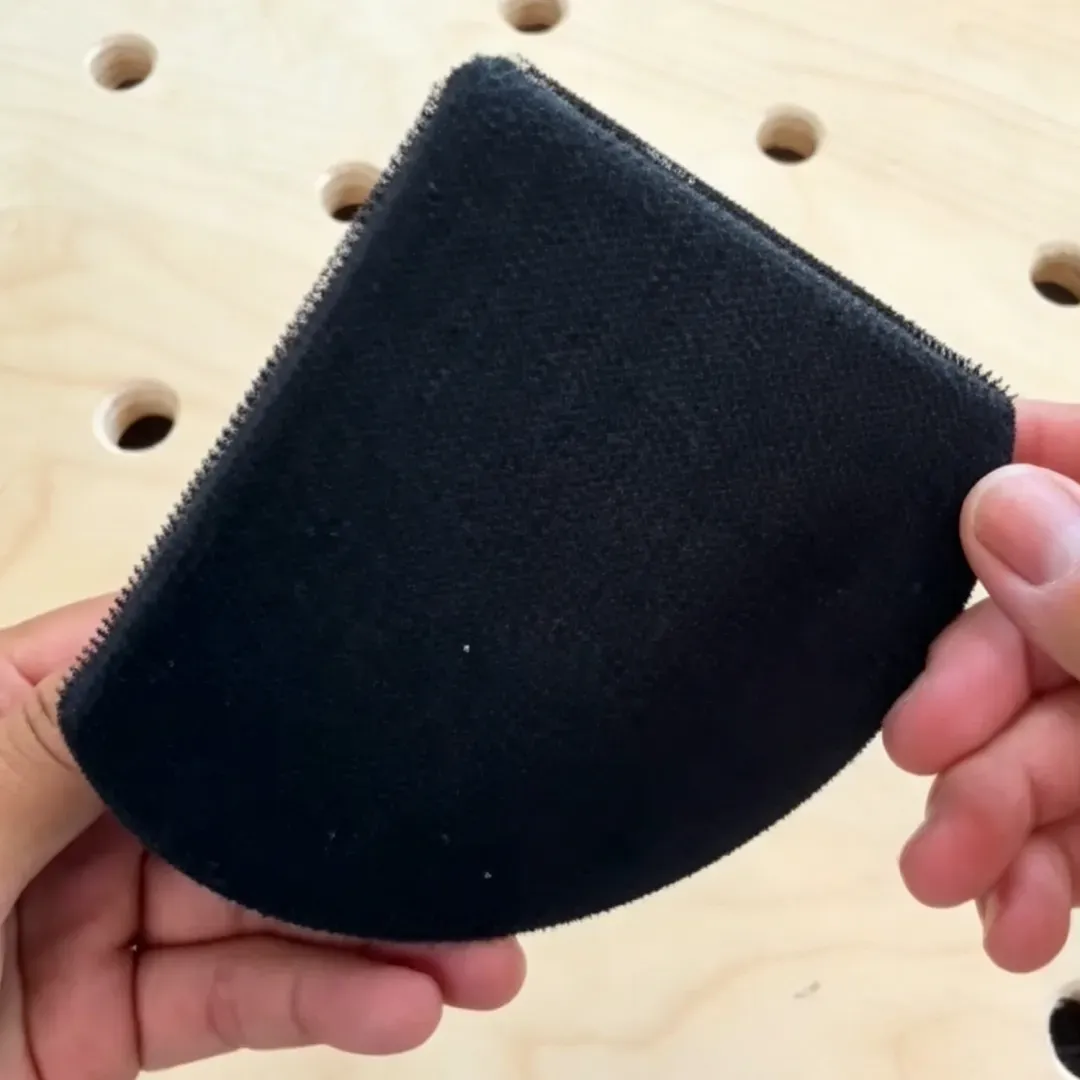 Palm-fitting sanding block