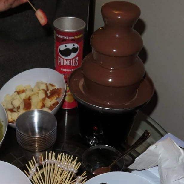 Chocolate Fondue Fountain Machine – 3-Tier & 4-Tier Melting Towers for Parties